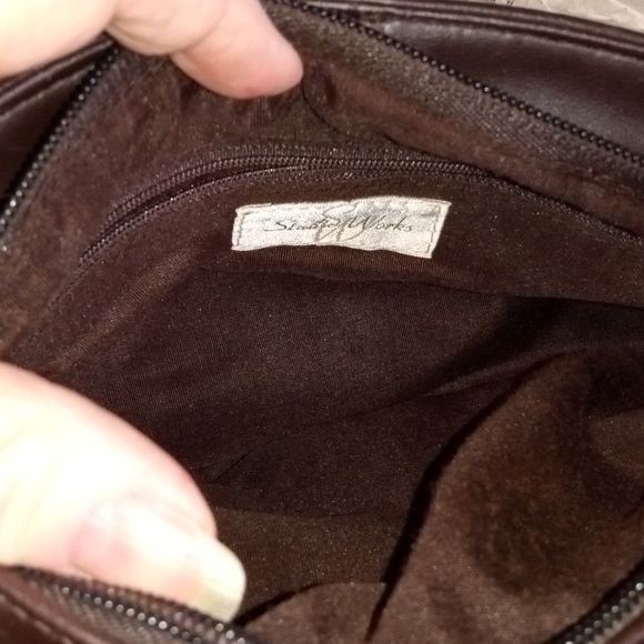 Studio Works shoulder bag magnetic closures zip top pockets brown - Picture 2 of 7